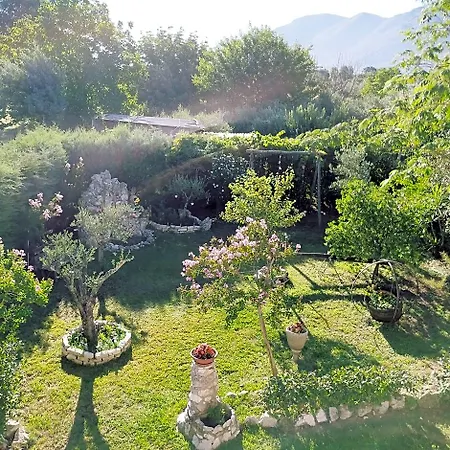 Bed & Breakfast Il Giardino Di Eolo 4*