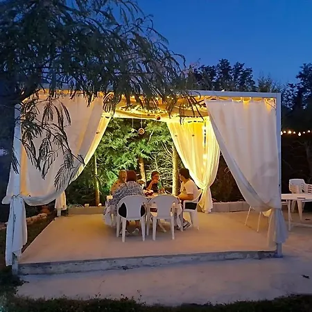 Bed & Breakfast Il Giardino Di Eolo 4*