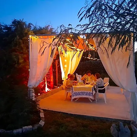 Bed & Breakfast Il Giardino Di Eolo 4*